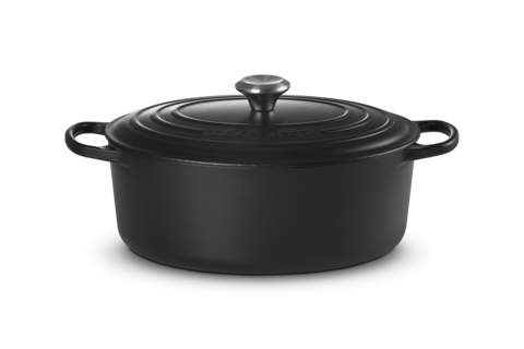 Le Creuset - Signature 8 qt Oval Dutch Oven